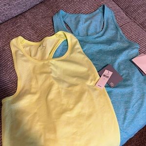 BNWT gap fit tanks
